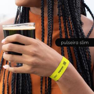 Pulseiras Slim Sintetico 238x19mm. Impressão em PRETO   